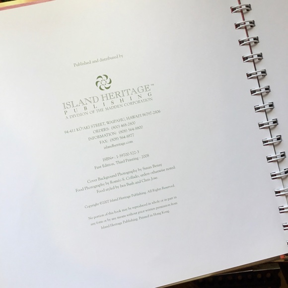 Entertaining Island Style: 101 Great Recipes and Tips from Hawaii Cookbook - Picture 4 of 11